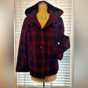 Nautica women’s jacket/coat. Large. Black and red.